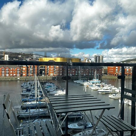 Coastline Apt Nearby The Beach Swansea Bagian luar foto