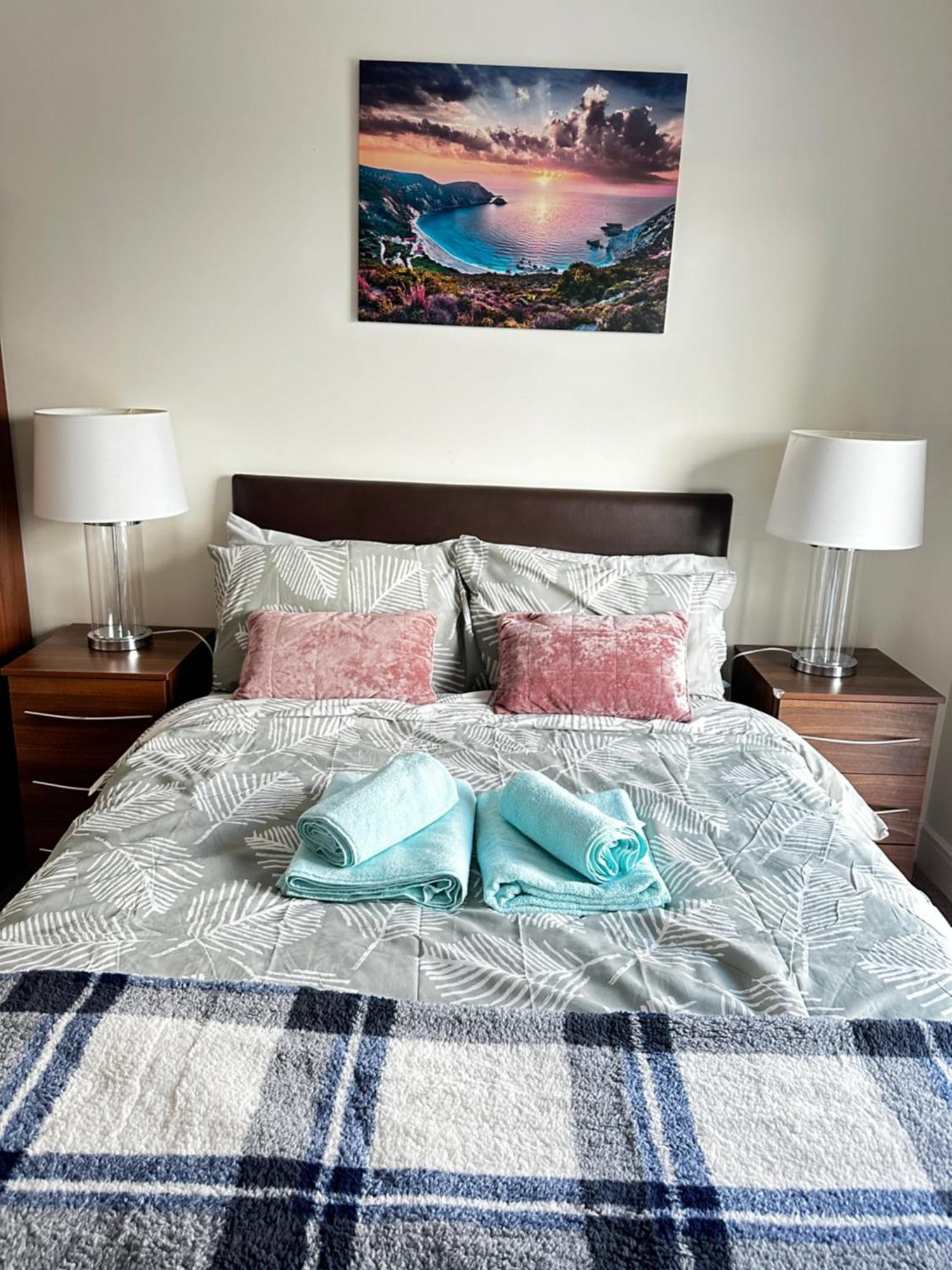 Coastline Apt Nearby The Beach Swansea Bagian luar foto
